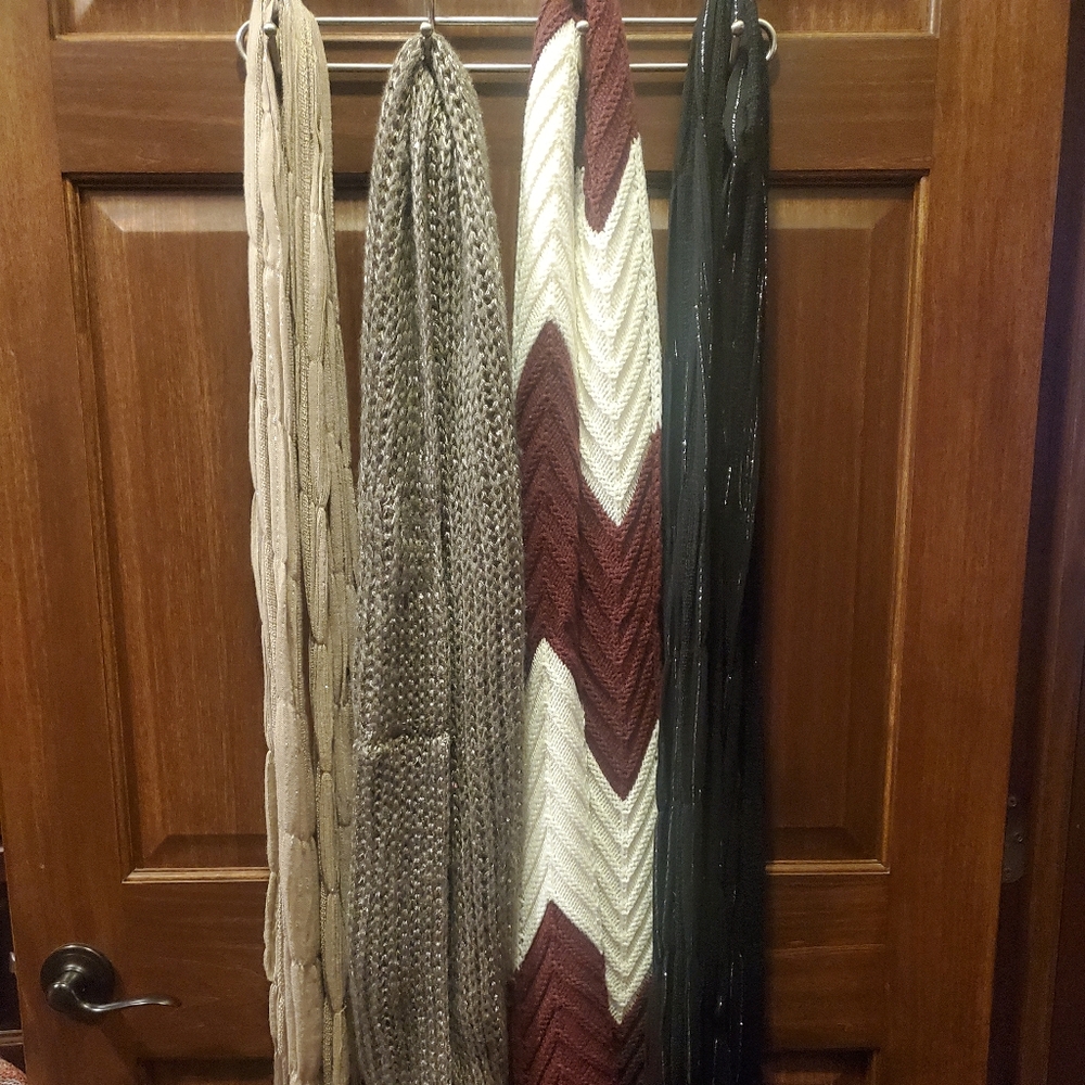 Bundle of 4 scarves